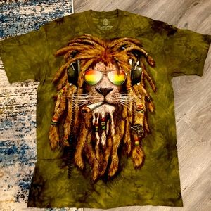THE MOUNTAIN RASTA LION DJ T-SHIRT